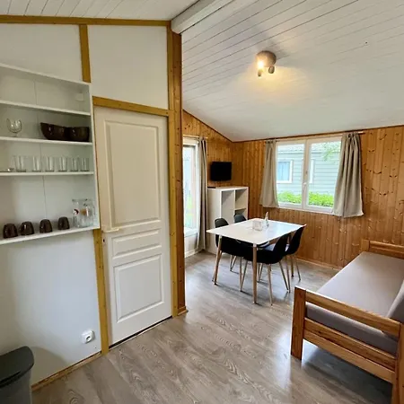 Camping Accueillant Animaux - 3 Pers. - Api-1-52-2252 Coulon